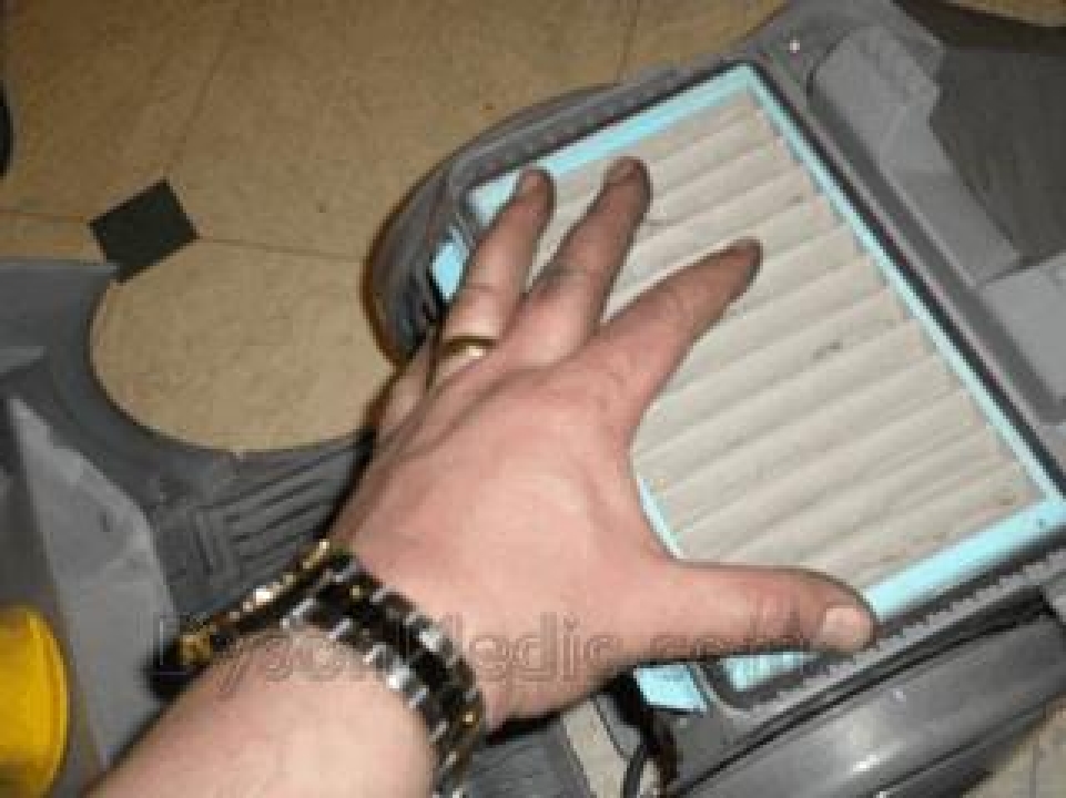 Dyson DC02 service manual